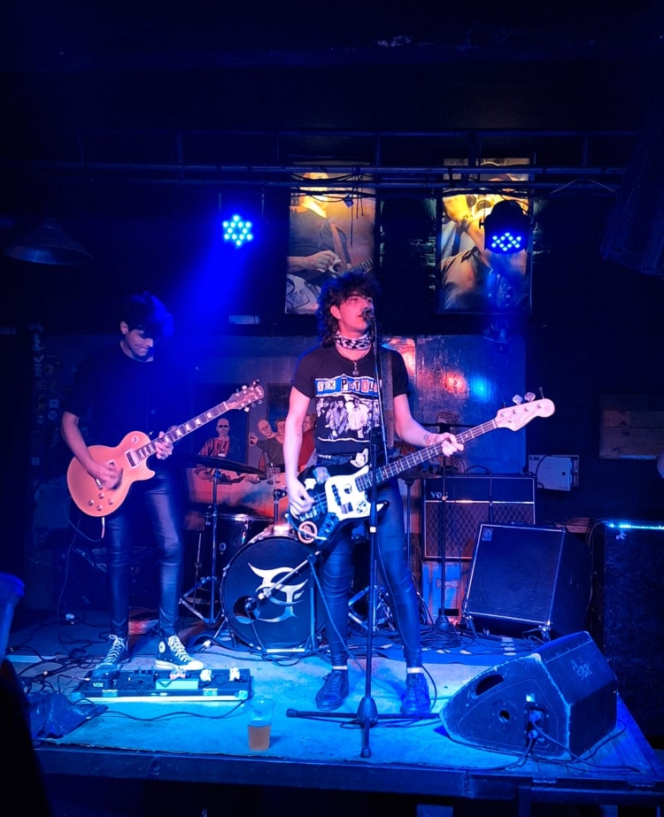 Hellen Keller - OtrasYerbasRock.com