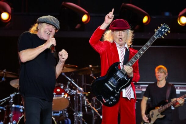 AC DC - portada - OYR