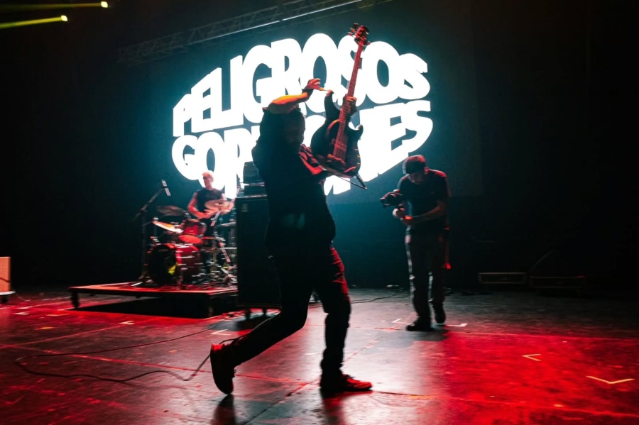 Peligrosos Gorriones - OYR